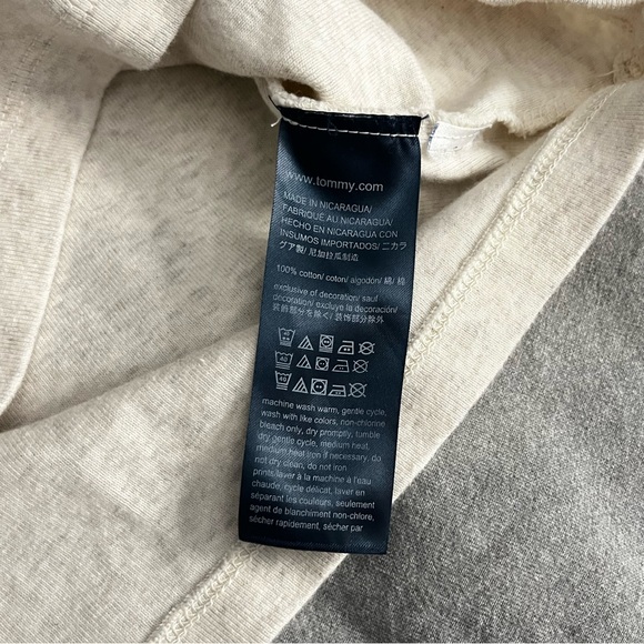 Tommy Hilfiger Tee - Picture 5 of 7